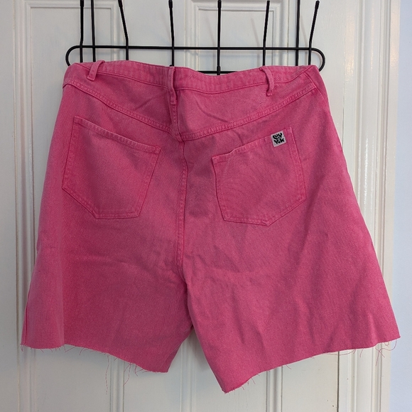Lucy & Yak pink cut off shorts - Picture 2 of 5